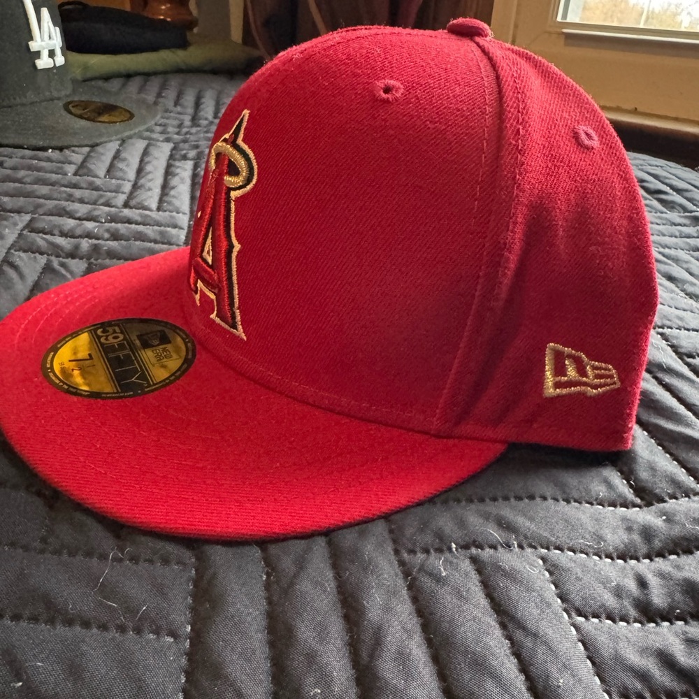 Angels Fitted - Picture 4 of 5